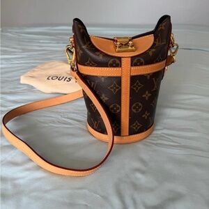 Louis Vuitton Monogram Canvas Bucket Crossbody with Tan Trim